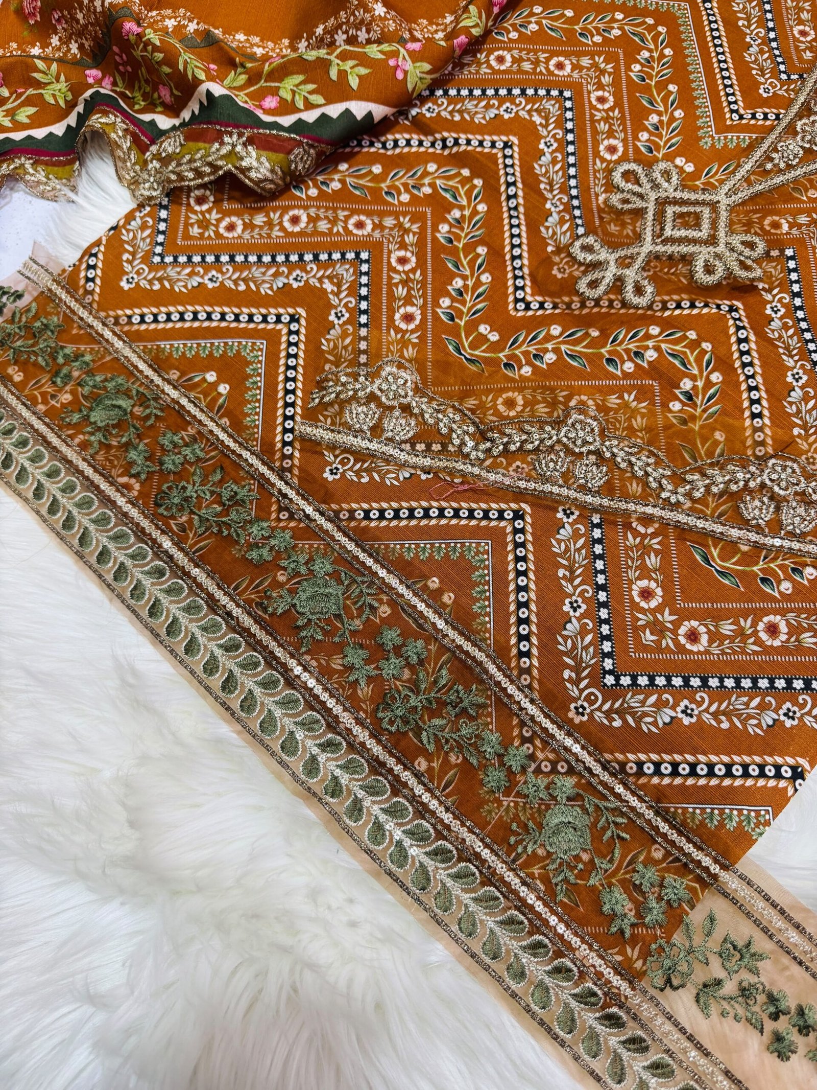M.Prints by Maria.B Khaddar Winter Collection 3PC - Unstitched Khaddar Pakistani Ladies Fashion (View 3)